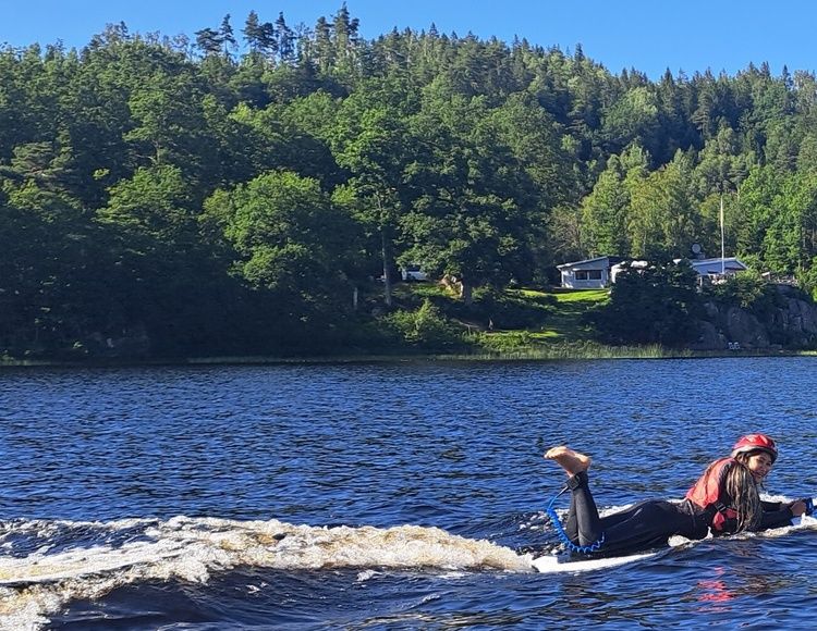 Liggandes i 50km/tim