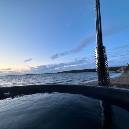 Badtunna med havsutsikt