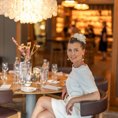 Matsal Blå – med utsikt över poolområdet