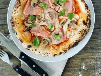 Pizzasmagning - guidet af ægte pizzanørder