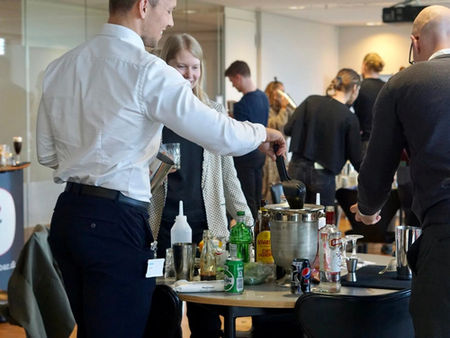 Mix cocktails sammen - teambuilding i KBH