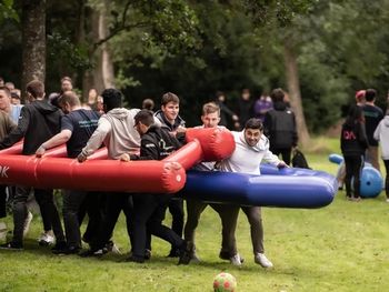 Kløvermarkslegene - intens dyst på Amager