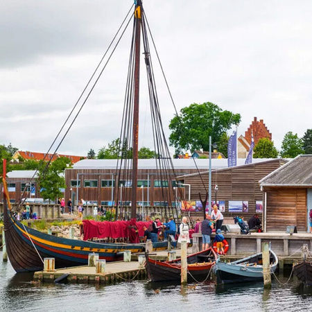 Lev med på historien