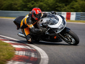 Intenst køreteknisk kursus m. banetræning