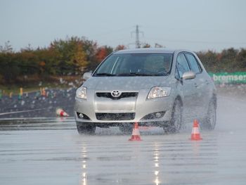 Køreteknik for bilister - tag kontrollen