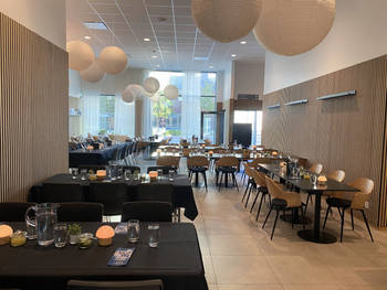 LEAP Indoor Skydiving & Padel Center + Restaurang Pascal by LEAP