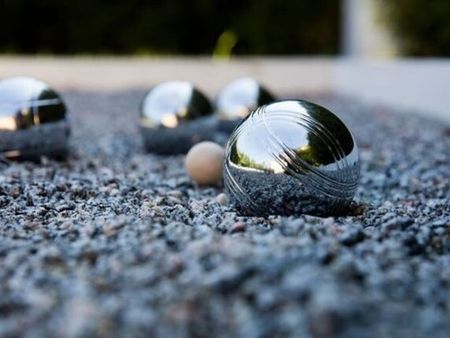 Boule & Bar
