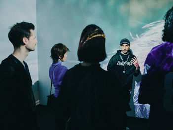 Guidad visning av utställningar