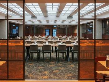 Madklubben Home of Carlsberg