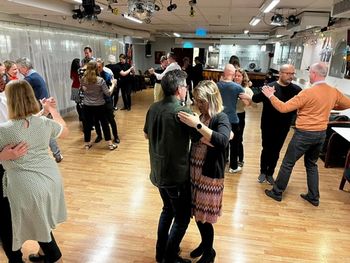 Tango med vänner och kollegor