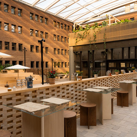 Restaurangen i atriet