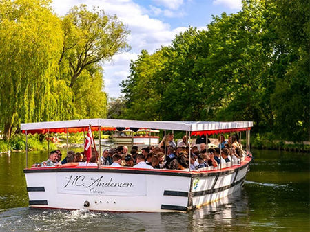 Lej din egen turbåd fra Odense Aafart