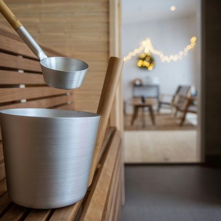 Vedeldad bastu med utsikt över Vitträsket